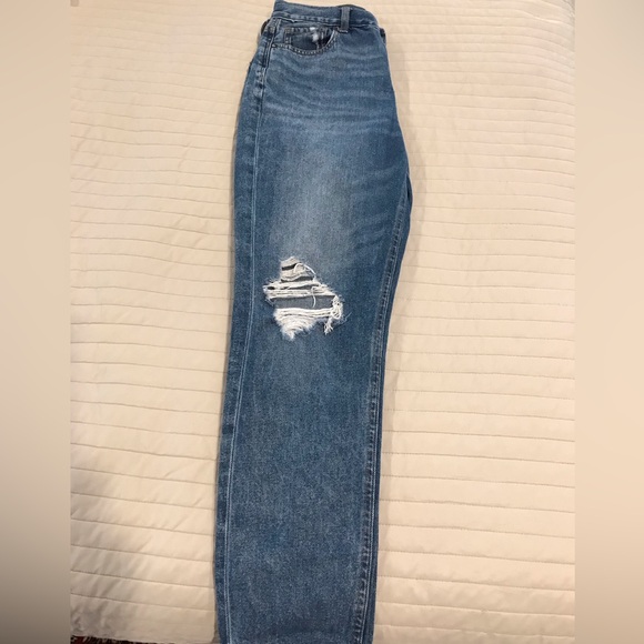 American Eagle Outfitters “Mom” Jeans - Picture 7 of 8